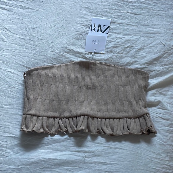 Zara Tops - SOLD Zara peplum tubetop🌸